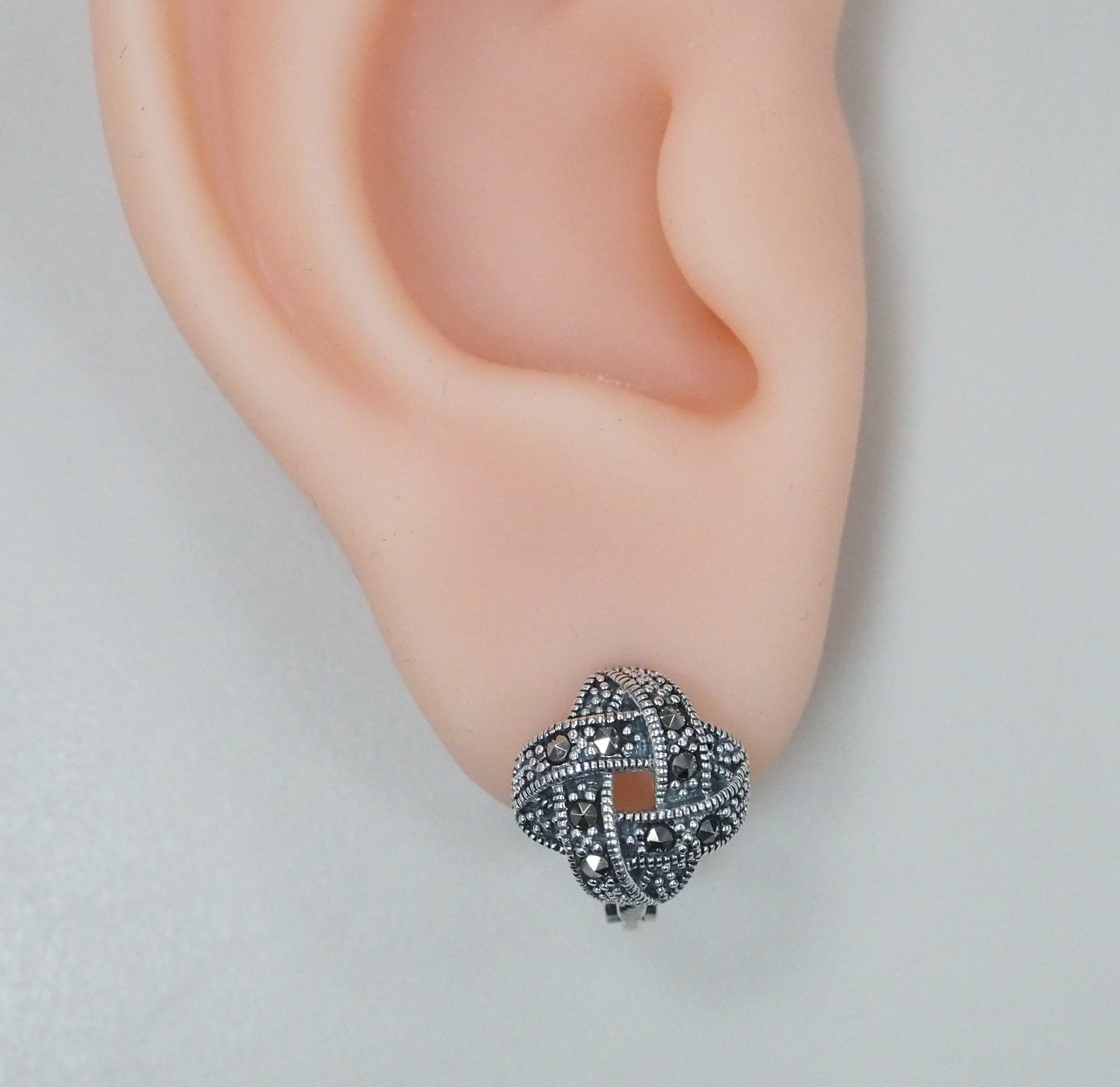 Серебряные серьги с марказитами